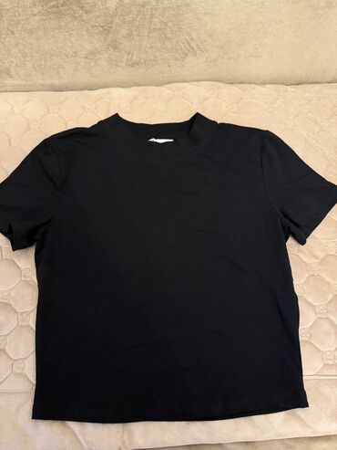 Toy paltarları və aksesuarları: Zara markasi top💙 Cox seligeli vezyyetdedir alineee:) Razmer l hetda