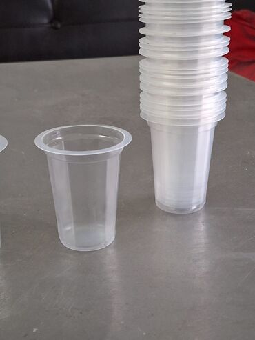 Стаканы: Одноразовые стаканы, в наличии 44 000 шт
