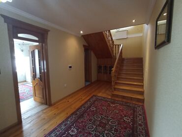 Günlük kirayə evlər: 195 kv. m, 3 otaqlı, Kanalizasiya, Kombi, Kommunal xətlər qoşulmayıb — 13