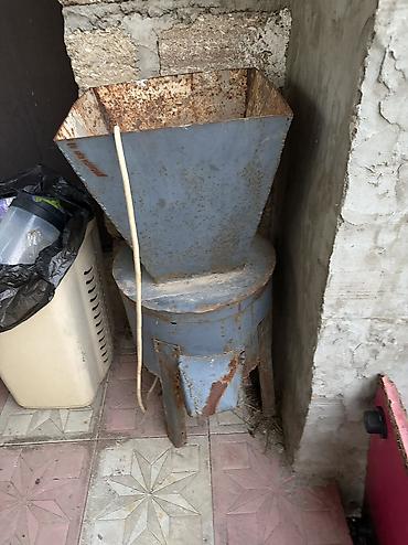 is ferma: Ot ve Taxıl/yarmaq doğrama üçün elektrikli dən üyüdən (kombi tipli — 1