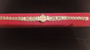 золотые женские часы: Золотые часы "Чайка" с бриллиантами, 583 пробы, механические, с