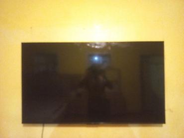 led ekran: TCL 55P755 55" Smart TV - Model: 55P755 (şəkildə qutudakı etiket) - — 2