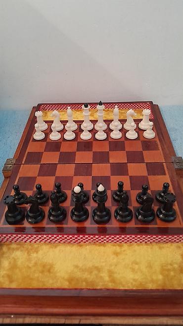 Nərdlər: Təmiz taxtadan.Qədimi şahmat.
Başqasıda var — 5
