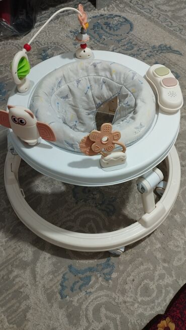 домашние вещи: Б/у
ходунок Ining Baby -1200 сом
шезлонг - 700 сом
состояние отличное