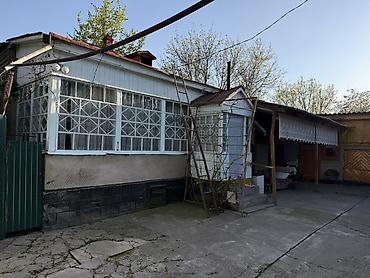Продажа коттеджей и домов: Продаётся жилой дом с двором и хозяйственными постройками. - Отдельно — 2