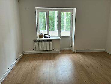 Аренда офисов: Эркиндик Сдаются офисы -230 кВ( 2 этаж) -240 кв( 2 этаж) -84 кВ (1 — 7