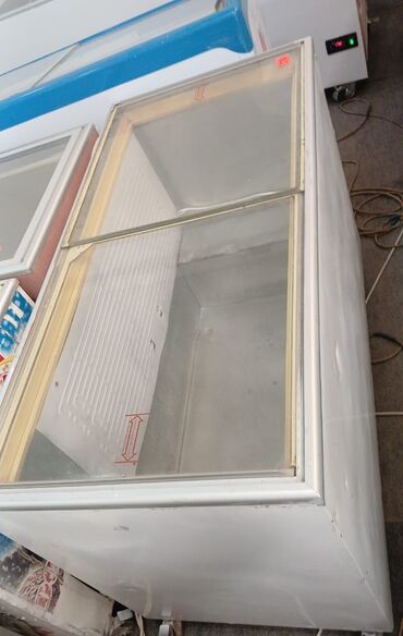 Витрины-холодильники: Soyuducu super işləyir2ay zemanetle satilir çeşid çoxdur gelib baxa