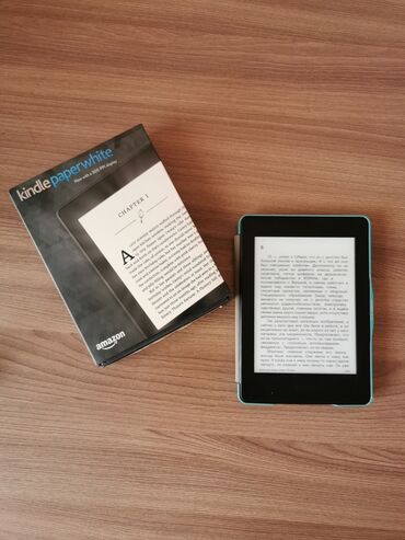 amazon kindle paperwhite in Кыргызстан | ЭЛЕКТРОННЫЕ КНИГИ: Продаю Amazon Kindle Paperwhite 3 (7-th generation). 8500 сом. Чехол в