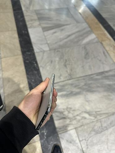 Apple iPhone: IPhone 11 Pro, Б/у, 64 ГБ, Белый, Зарядное устройство, Чехол, Кабель, 68 % — 6