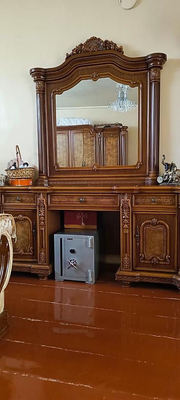 Divan və kreslo dəstləri: Klassik divan, Divan — 6