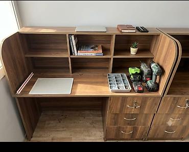 cerez: Düz masa, Stulsuz, Polkalı, Siyirməli, Teksturalı laminat — 1