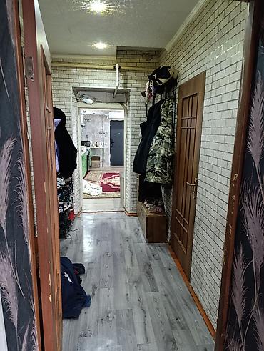 Продажа коттеджей и домов: Дом с участком. Планировка и оснащение: - Просторная гостиная-кухня — 16