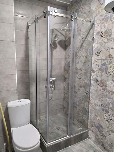 Душевые перегородки и ограждения: Душевая кабина, перегородка. душевая перегородка, закалённое стекло — 7