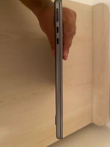 Apple MacBook: Apple MacBook Air 13 Ram: 16 GB Daxili yaddaş: 256 GB Rəng: Gümüşü — 6
