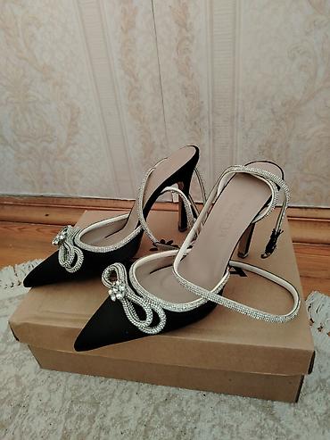 nabuk parca: Qadın yüksək dabanlı ayaqqabı - Model: nazik dabanlı slingback - — 1