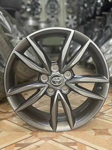 byd 06 ev: Литые Диски R 17 Toyota, Комплект, отверстий - 5, Б/у — 1