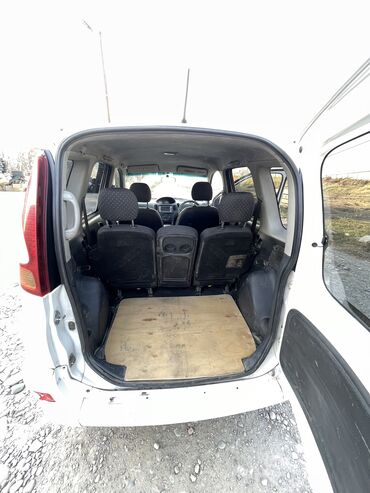 Toyota: Toyota Funcargo: 2002 г., 1.3 л, Автомат, Бензин, Хэтчбэк — 9