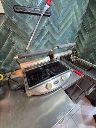 Dönər aparatları: Salam. Gənclik Mallda bağlanmış restoranın avadanlığı satışa — 18