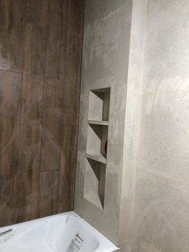 Укладка плитки: Подготовка стен для укладки, Резка плитки, Укладка плитки на откосы, окна, двери | Керамическая плитка, Стеклянная плитка, Мраморная плитка | Вертикальная укладка, Горизонтальная укладка, Диагональная укладка Больше 6 лет опыта — 4