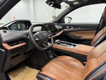 Elektrik nəqliyyat: Elektrik krossover – Leapmotor C11 (DD5) Özəlliklər: - Tam elektrikli — 9