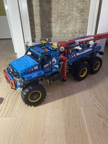 игрушка кран: Продаю Лего/LEGO Technic грузовик 6х6, на радио управлении, с