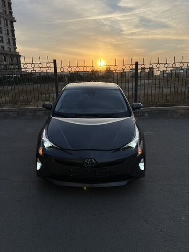 чехол на приус: Toyota Prius: 2017 г., 1.8 л, Вариатор, Гибрид, Хэтчбэк