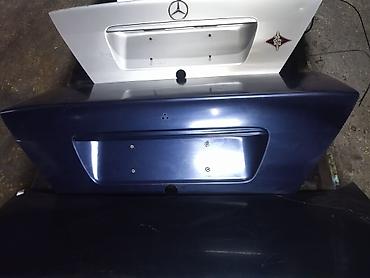 Автокосметика: Багажниктин капкагы Mercedes-Benz, 2000 г., Колдонулган, Оригинал — 10