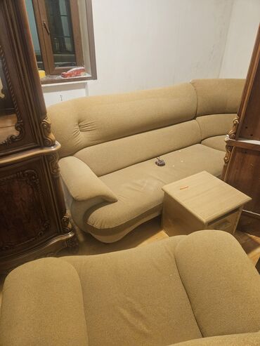 kunc divan uzlukleri: Künc divan, Divan