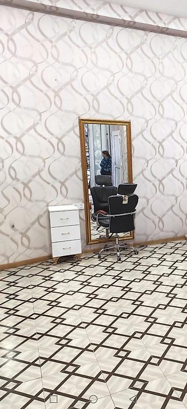 salon guzguler: TƏCİLİ SALON ƏŞYALARI SATILIR: Salon güzgüsü, kreslo və tunbuçka yaxşı — 1