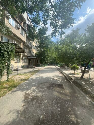 срочно продается квартира: 1 комната, 19 м², Общежитие и гостиничного типа, 3 этаж, Евроремонт