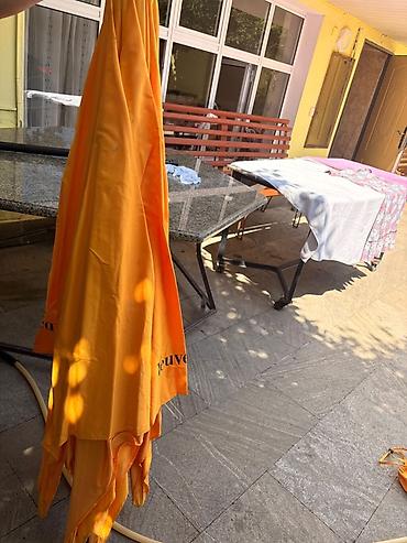 ad günü şamı: Veuve Clicquot brendli terras/bağ çətiri Salam yenidir istifadə — 2