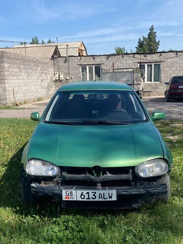 Volkswagen: Volkswagen Golf: 1998 г., 1.6 л, Механика, Бензин, Хэтчбэк