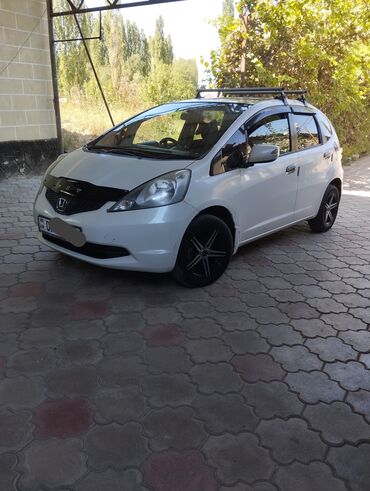 Honda: Honda Fit: 2008 г., 1.3 л, Вариатор, Бензин, Универсал