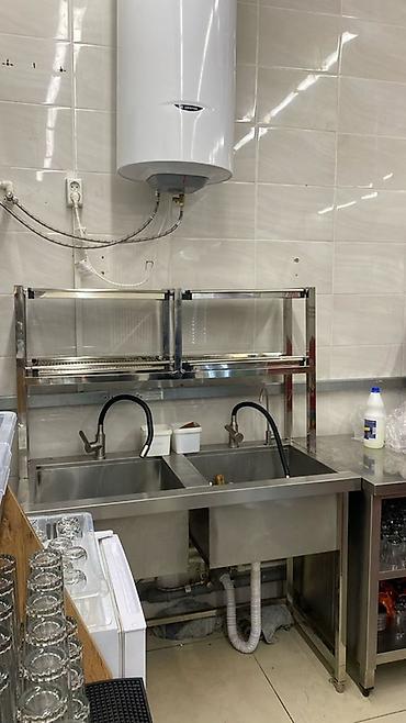 Другое оборудование для фастфудов: Профессиональные стеллажи из нержавеющей стали, профессиональные столы — 9