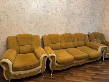 Raskladuşkalar: Divan, İşlənmiş, Açılan, Bazasız, Parça, Çatdırılma yoxdur