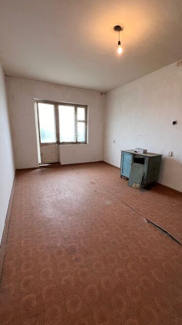 самая дорогая квартира в бишкеке: 1 комната, 41 м², 105 серия, 2 этаж, Старый ремонт