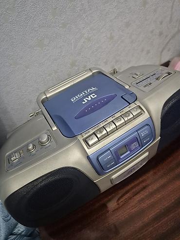 cd calar: JVC RC-X503 portativ audio sistem. Kompakt korpusda hazırlanmış bu — 2