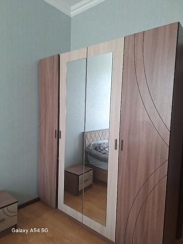 komod satilir: Yataq otağı mebel dəsti – Türkiyə istehsalı Tərkib: - 4 qapılı şkaf — 1