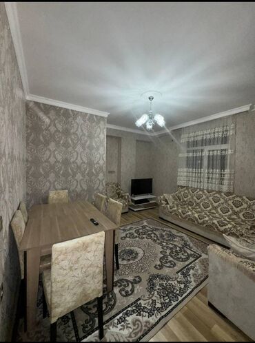 Uzunmüddətli kirayə mənzillər: Ev 5 mərtəbəli binanın 4-cü mərtəbəsindəki, tam təmirlidir. Bütün — 8