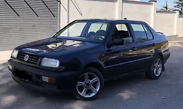 Volkswagen: Volkswagen Vento: 1992 г., 1.8 л, Механика, Бензин, Седан — 1