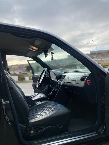 Mercedes-Benz: Mercedes-Benz C-Class: 1.8 l | 1999 il Sedan — 7