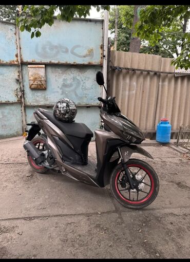 рычак на фит: Тип скутера Suzuki, 150 куб. см, Бензин, Б/у