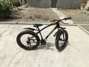 velosipedlərin qiyməti: İşlənmiş Fat Bike Giant, 26", sürətlərin sayı: 10, Ünvandan götürmə