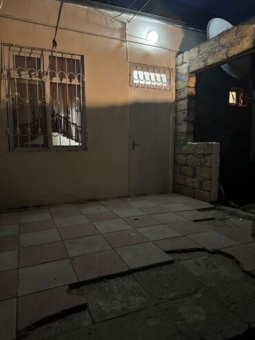 nerimanovda 2 otaqli evlerin satisi: 2 otaqlı, 42 kv. m, Orta təmir