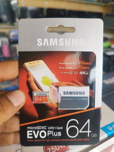 Samsung MicroSDXC UHS-I kartı yüksək sürətli oxuma (100 MB/s-ə qədər)