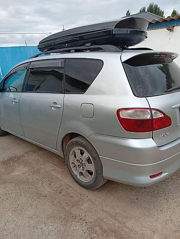 bid e2: Toyota Avensis Verso: 2004 г., 2.4 л, Механика, Бензин, Минивэн — 3