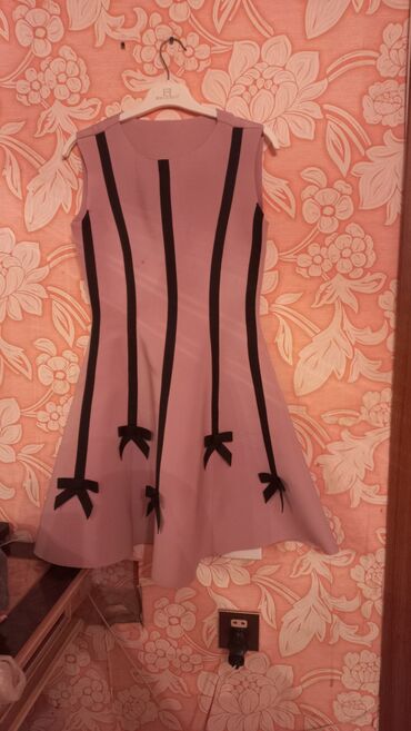 Gündəlik donlar: Qadın geyim dəsti – 4 fərqli model 1) Qırmızı paltar (etikə brendi) - — 7