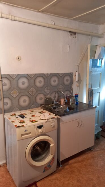 Продажа домов: Барачный, 65 м², 3 комнаты, Риэлтор, Старый ремонт at lalafo.kg — 6 Продажа домов: Барачный, 65 м², 3 комнаты, Риэлтор, Старый ремонт — 6