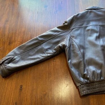 Kurtkalar: Deri kurka brend marka amerikadan alinib pilot kurtkasidi L razmerdi — 13