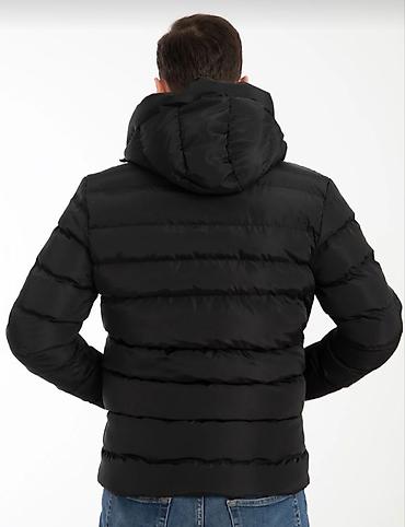 koja pencek: Kişi üçün qara qış parka-kurtka - Rəng: qara, mat teksturalı - Kəsim — 2